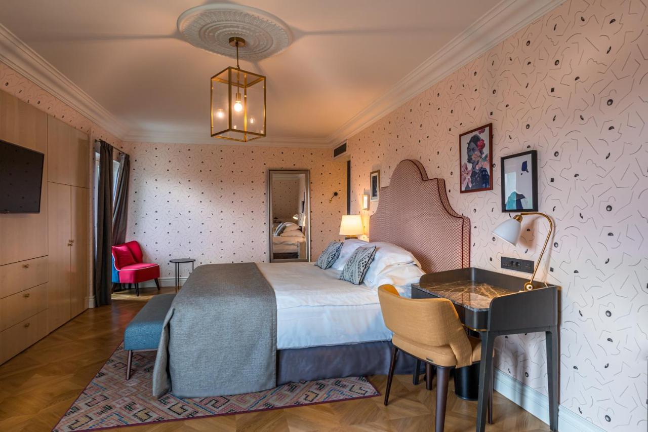 Capital Hotel 4*
