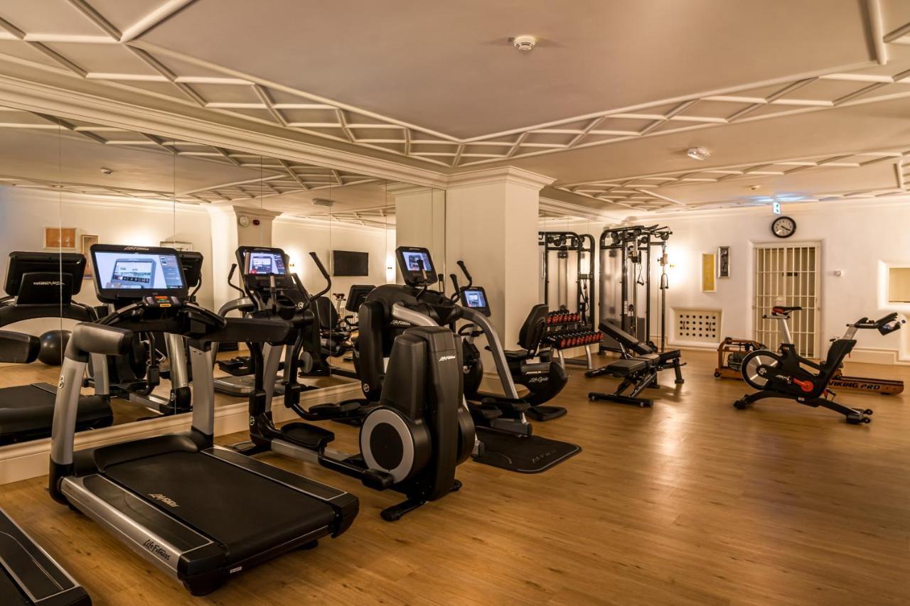 Capital Hotel 4*